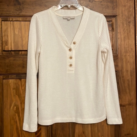 LOFT Tops - LOFT Off White Cream Waffle Knit V-neck Henley Top Size M